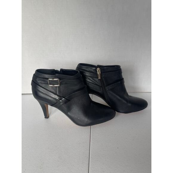Vince Camuto Shoes - Vince Camuto Black Bootie Heels Womens Size 9